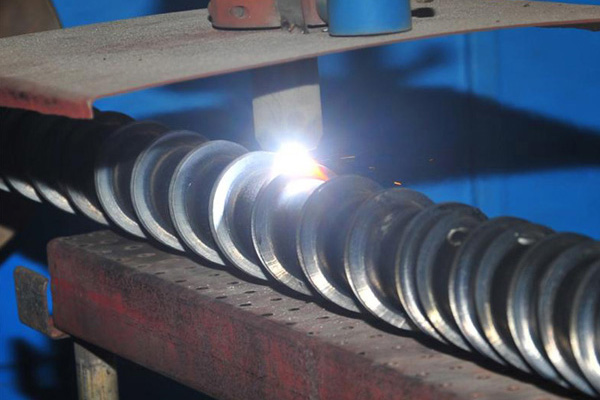 Kepiye carane nggawe lapisan sekrup bimetallic?