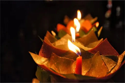 Sapa sing sampeyan mikir dina iki?